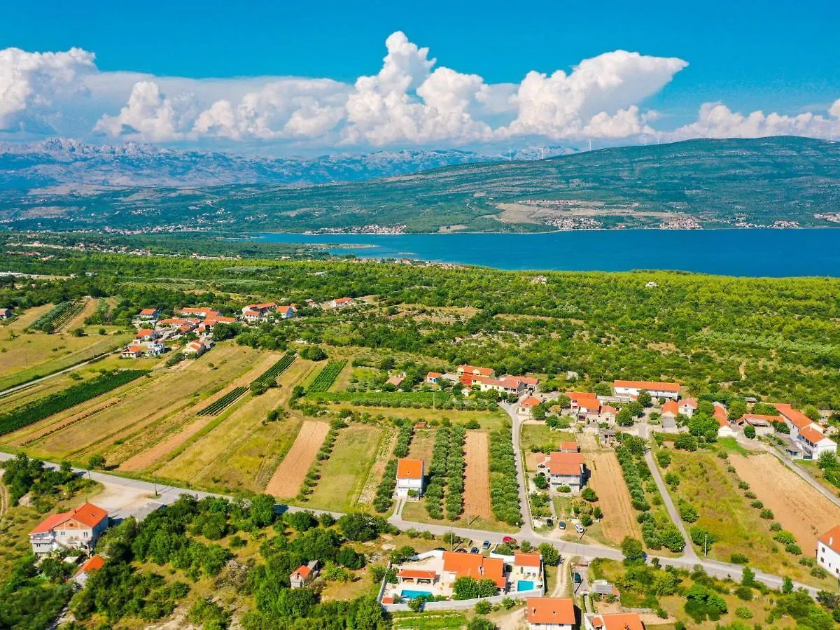 Charming Villa With Private Pool And Nice Covered Terrace 3 Rooms And Bathrooms Pridraga